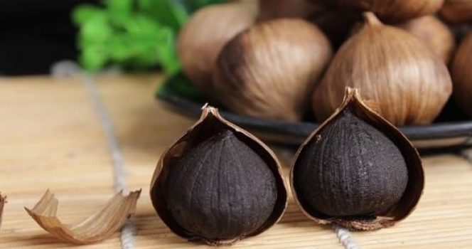 Ăn tỏi đen có công dụng gì? Ai không được sử dụng tỏi đen